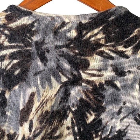 Beth Bowley Nordstrom Floral Watercolor Pearl Button Cardigan Lambs Wool Angora - Picture 7 of 16